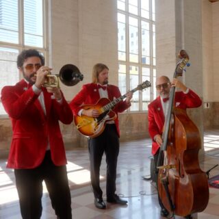 The holiday season is almost here! 🎄✨

From sophisticated jazz ensembles and elegant string quartets to high-energy DJ & violin duos, we have the perfect entertainment for your holiday celebrations! 🎷🎻🥂

Make this holiday season unforgettable.
Now booking holiday events!