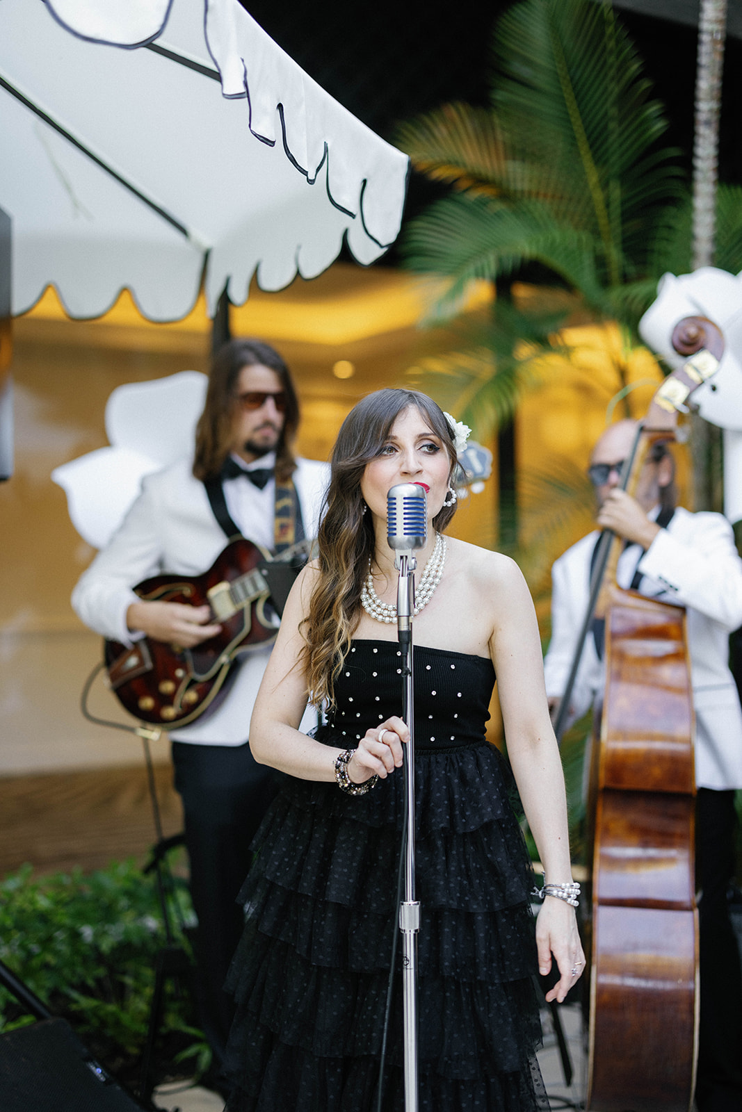 Italian Themed cocktail party band and vocalist Chiara | Manhattan, Long Island, Montauk